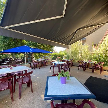 Hotel Restaurant La Place Malay-le-Grand Exteriér fotografie