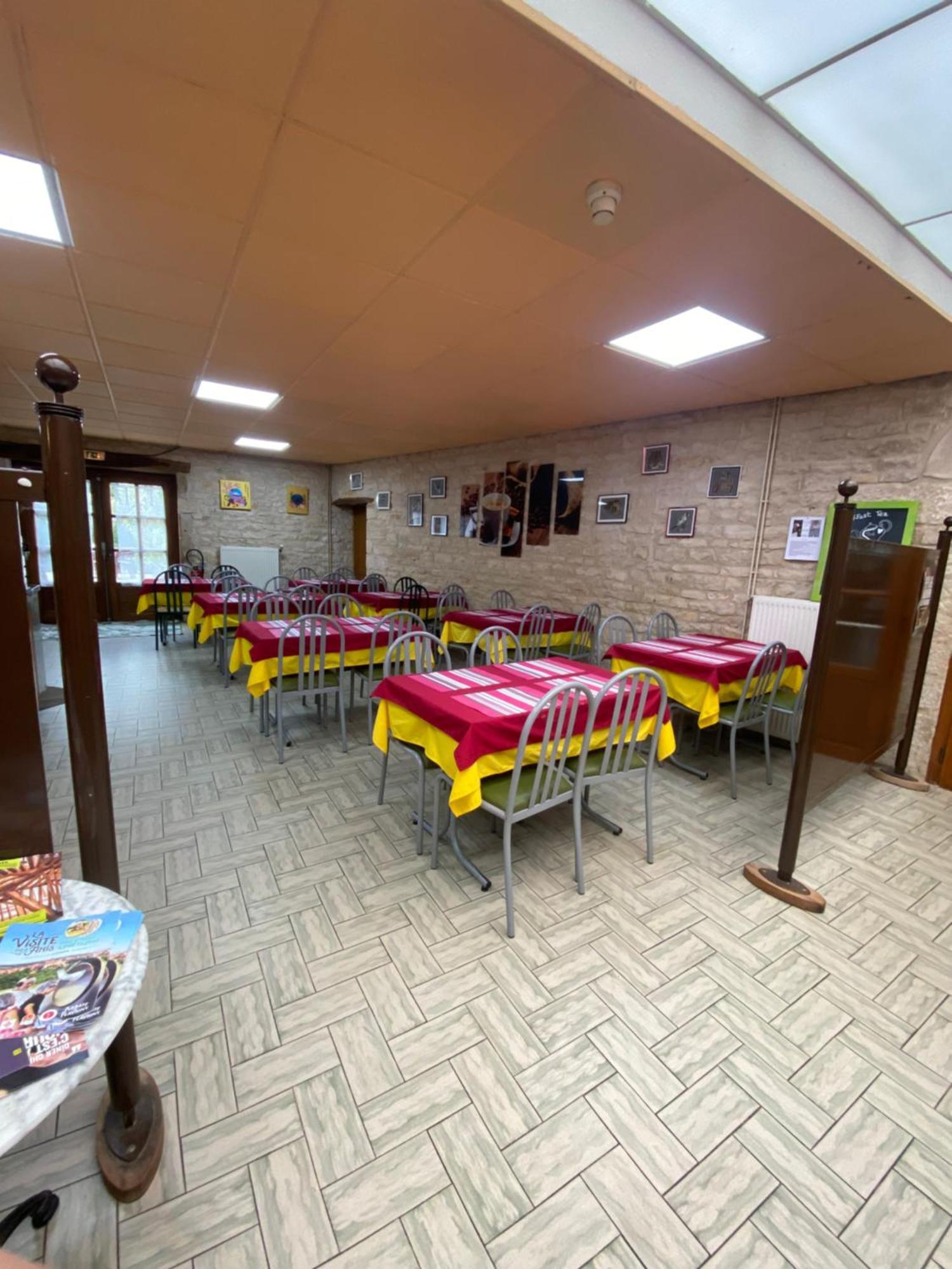 Hotel Restaurant La Place Malay-le-Grand Exteriér fotografie