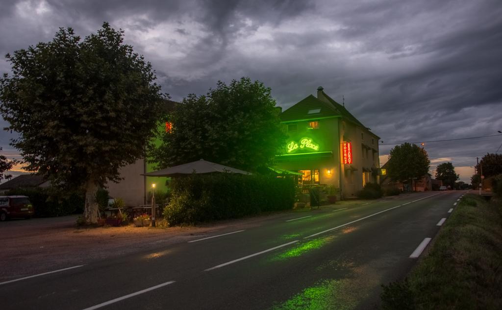 Hotel Restaurant La Place Malay-le-Grand Exteriér fotografie
